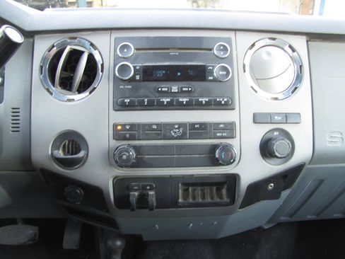 Used 2012 Ford F250 XLT image 11