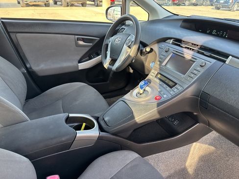 Used 2012 Toyota Prius Prime Plug-In Hybrid image 22