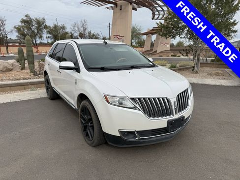 Used 2014 Lincoln MKX FWD image 1