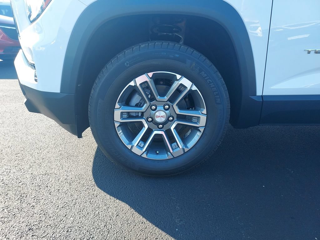 New 2027 GMC Terrain Elevation w/ LPO, Floor Liner Package FWD image 10