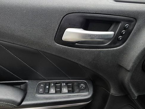 Used 2016 Dodge Charger R/T w/ Plus Group image 36