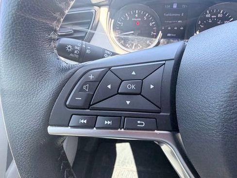 Used 2022 Nissan Rogue Sport SL w/ Premium Package image 10