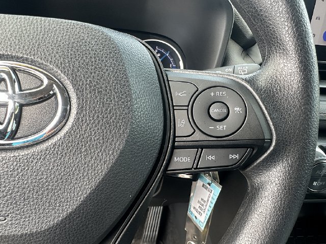 Certified 2024 Toyota RAV4 LE AWD/4WD image 23