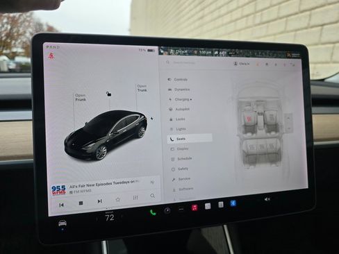 Used 2018 Tesla Model 3 Long Range image 46