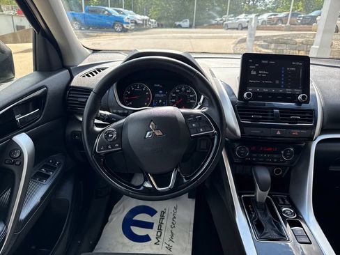 Used 2025 Mitsubishi Eclipse Cross AWD image 13