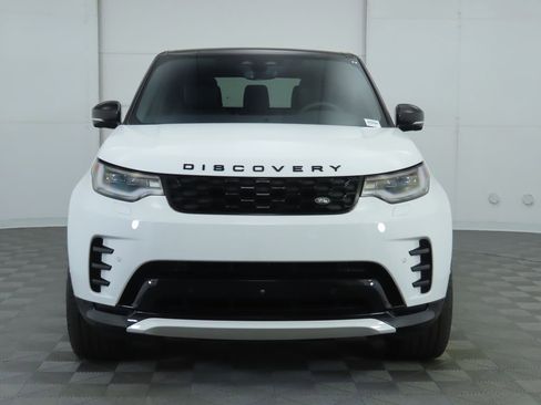 Used 2024 Land Rover Discovery Dynamic SE image 2