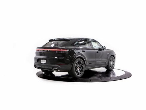 New 2026 Porsche Cayenne E-Hybrid image 7