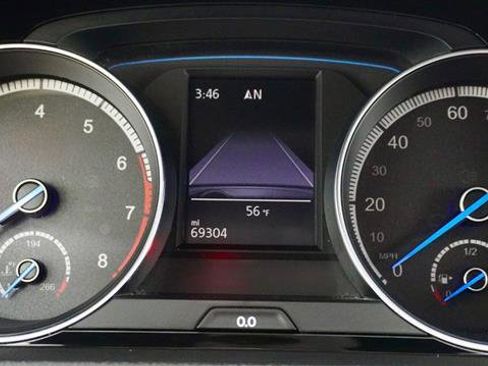 Used 2016 Volkswagen Golf R 4-Door image 11