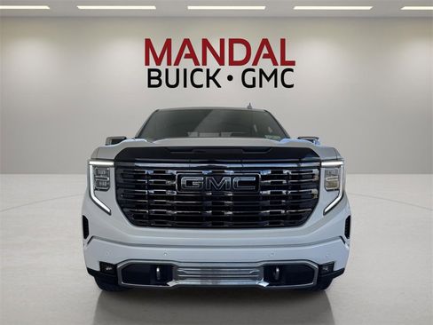 Used 2025 GMC Sierra 1500 Denali Ultimate image 3