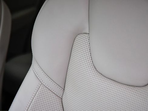 New 2026 Volvo XC60 B5 Ultra image 28