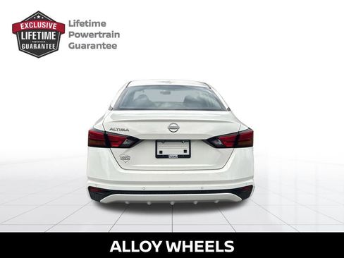 Certified 2025 Nissan Altima 2.5 SV FWD image 5