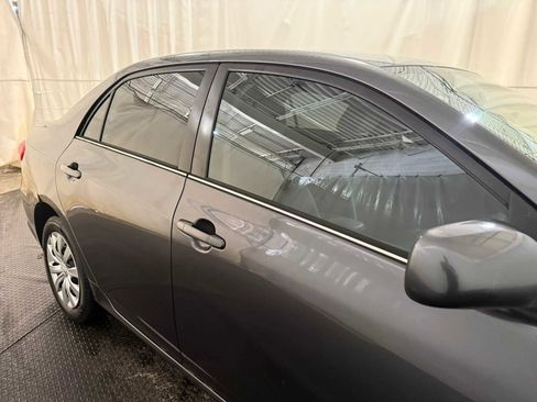 Used 2013 Toyota Corolla LE image 11