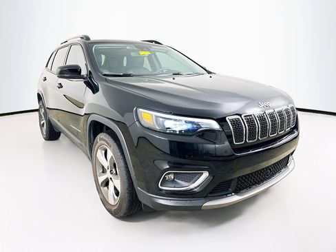 Certified 2022 Jeep Cherokee Limited image 3