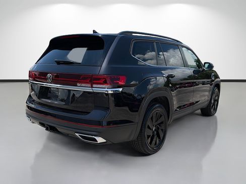 New 2026 Volkswagen Atlas SE FWD image 3