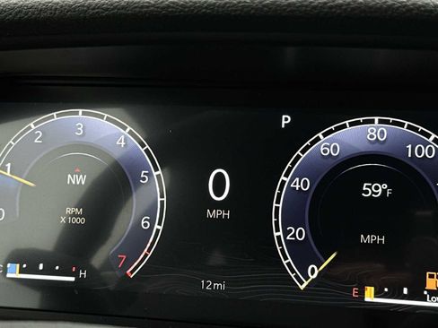 New 2025 Jeep Grand Cherokee Altitude image 10