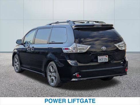 Used 2020 Toyota Sienna SE Premium image 9