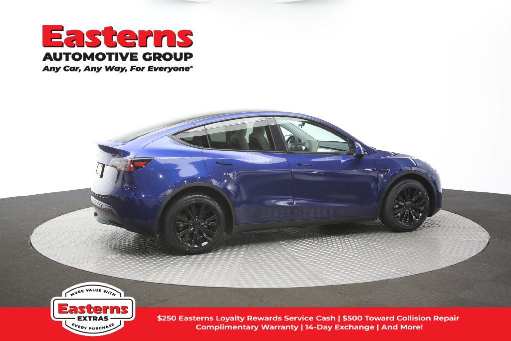Used 2023 Tesla Model Y Long Range AWD/4WD image 39