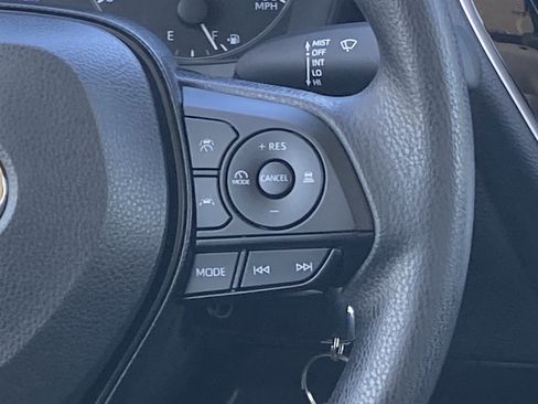 Certified 2025 Toyota Corolla LE FWD image 18