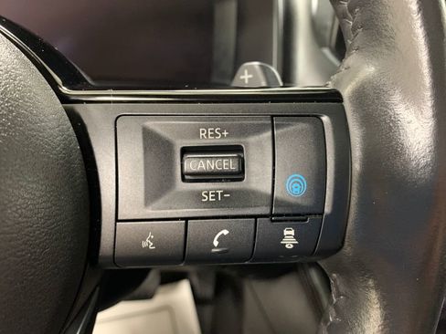 Used 2022 Nissan Rogue Platinum w/ Head-Up Display Package image 24