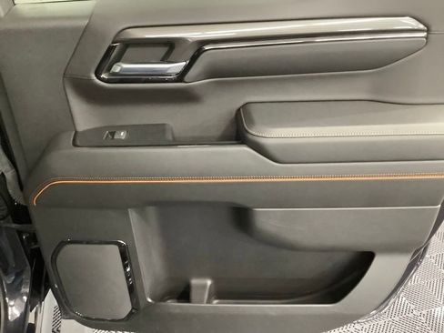 Used 2023 GMC Sierra 1500 AT4 w/ Technology Package image 30