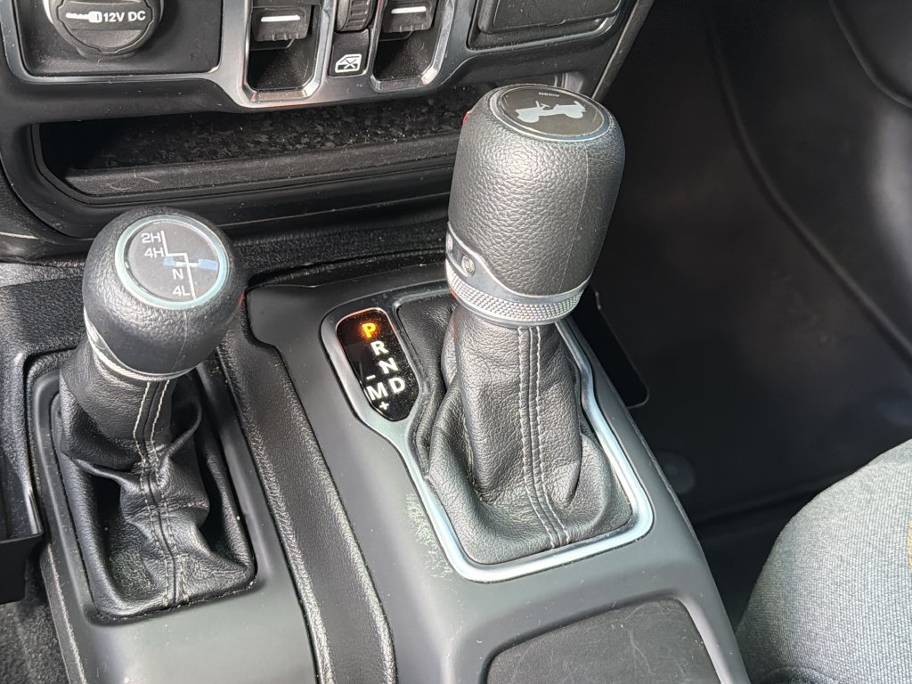 Used 2024 Jeep Wrangler Unlimited Sport AWD/4WD image 28
