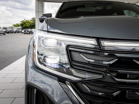 New 2026 Volkswagen Atlas Cross Sport SE FWD image 6
