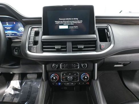 Used 2023 Chevrolet Suburban Premier image 35