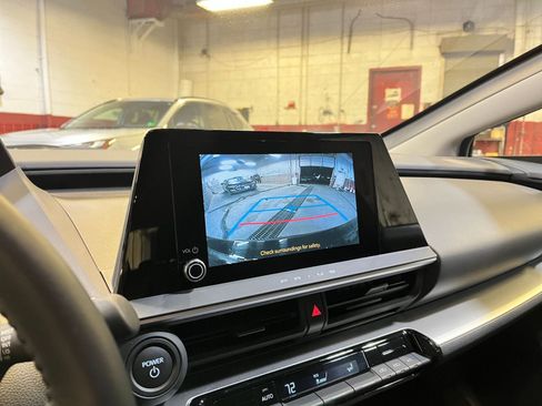 Used 2025 Toyota Prius LE image 17