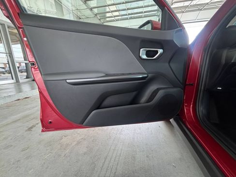 Used 2025 Kia K4 FWD image 18