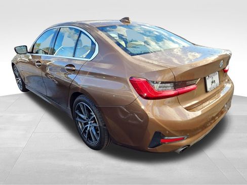 Used 2019 BMW 330i Sedan w/ Premium Package image 4