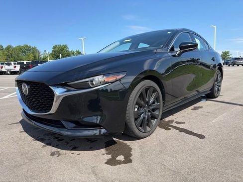 Used 2021 MAZDA MAZDA3 s FWD image 2