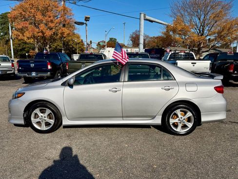 Used 2011 Toyota Corolla S image 2