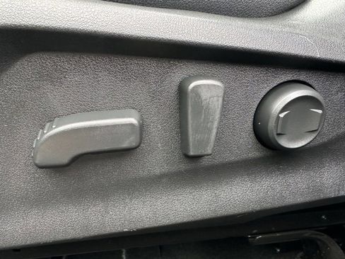 Used 2021 Subaru Forester Premium image 19