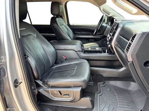 Used 2019 Ford Expedition Max Platinum AWD/4WD image 36
