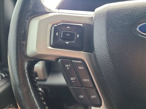 Used 2021 Ford F250 Lariat w/ Lariat Value Package AWD/4WD image 26