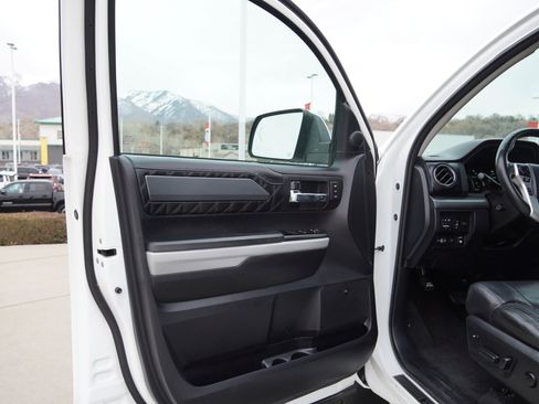 Used 2019 Toyota Tundra Platinum image 16
