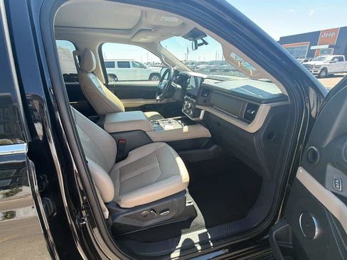 Used 2024 Ford Expedition Max Limited AWD/4WD image 30