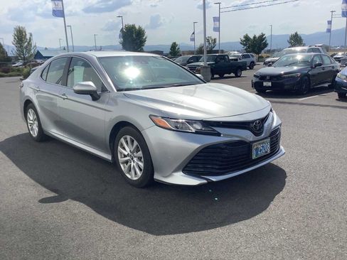 Used 2020 Toyota Camry LE w/ Carpet Mat Package FWD image 8