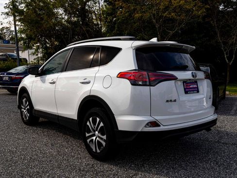 Used 2018 Toyota RAV4 LE w/ All Weather Liner Package AWD/4WD image 4