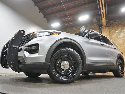 Used 2021 Ford Explorer 4WD Police Interceptor image 3