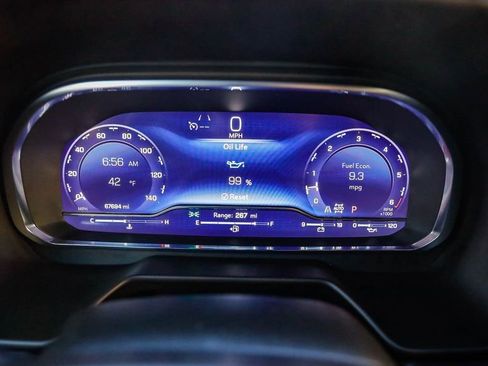 Used 2024 Chevrolet Suburban Premier image 24