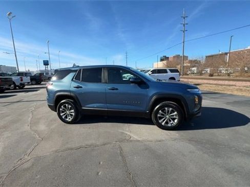 Certified 2025 Chevrolet Equinox LT image 9