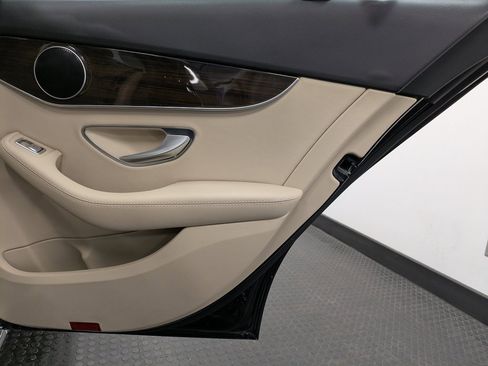 Used 2019 Mercedes-Benz C 300 4MATIC Sedan image 25