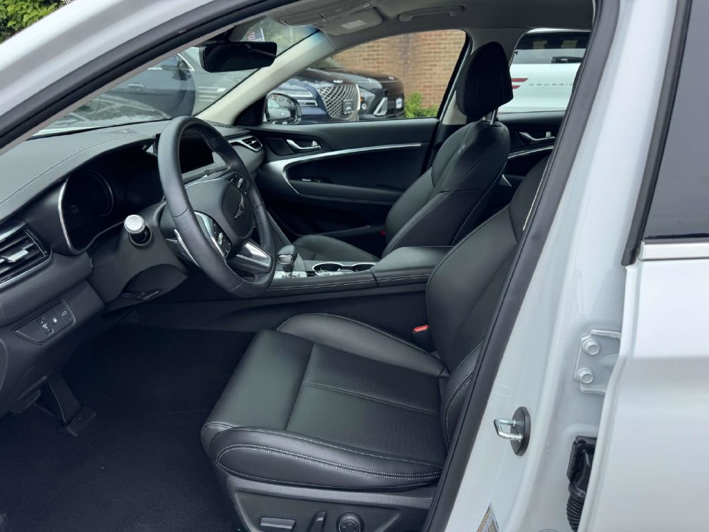 Certified 2026 Genesis G70 2.5T AWD/4WD image 14