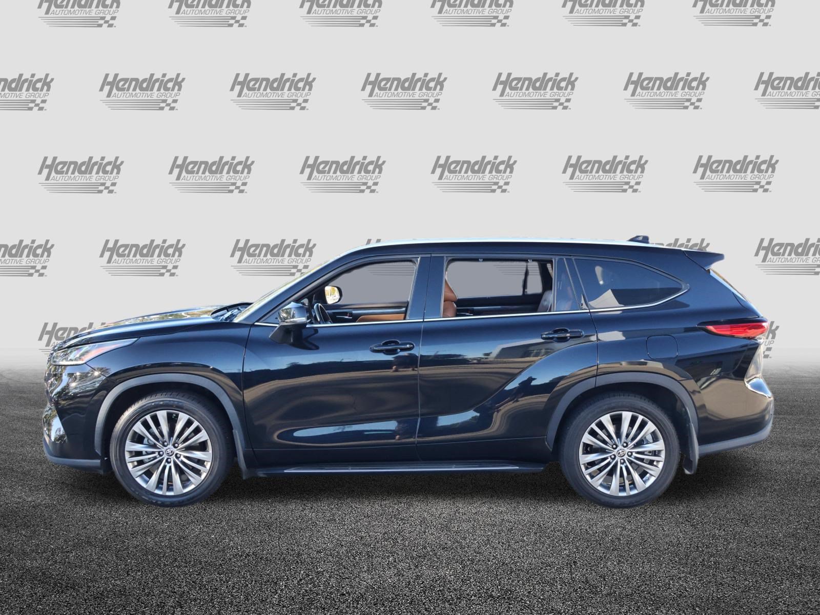 Used 2021 Toyota Highlander Platinum AWD/4WD image 6