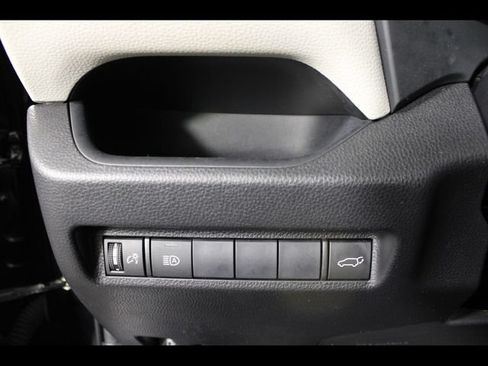 Used 2020 Toyota RAV4 XLE w/ Convenience Package AWD/4WD image 21