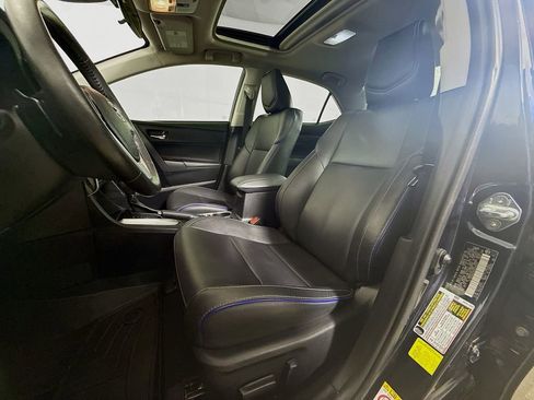 Used 2017 Toyota Corolla XSE w/ Carpet Mat Package (TMS) image 19