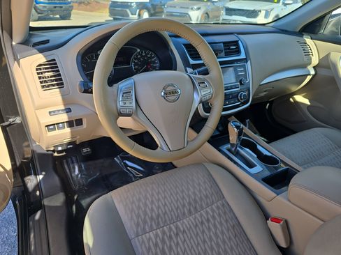 Used 2018 Nissan Altima 2.5 SV image 16