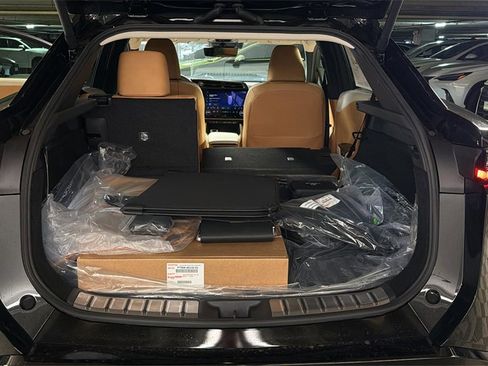 New 2026 Lexus RZ 450e AWD image 8