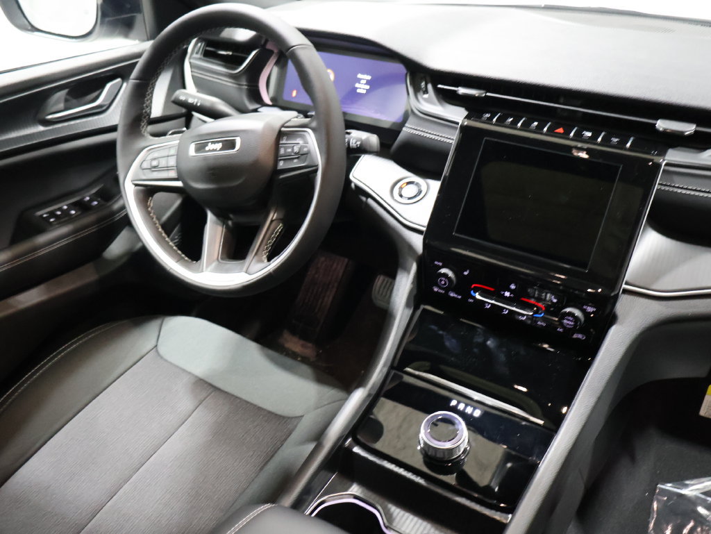 New 2026 Jeep Grand Cherokee Laredo X AWD/4WD image 17
